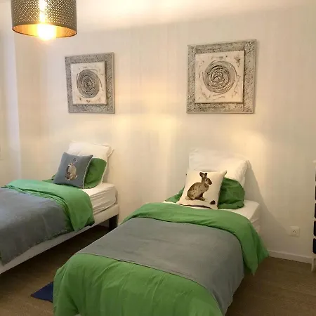 With 2 Bedrooms In With Wifi